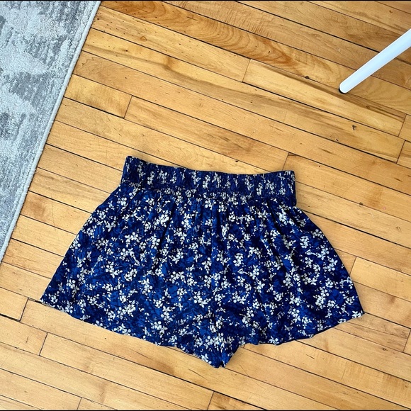 Target brand xhilaration flowy shorts - Picture 3 of 3